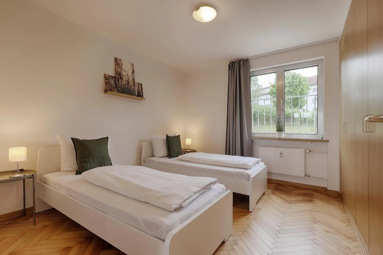 Apartmenthaus Kitzingen - Grosszuegige Wohnungen Fuer Je 4-8 Personen Mit Balkon 0*,