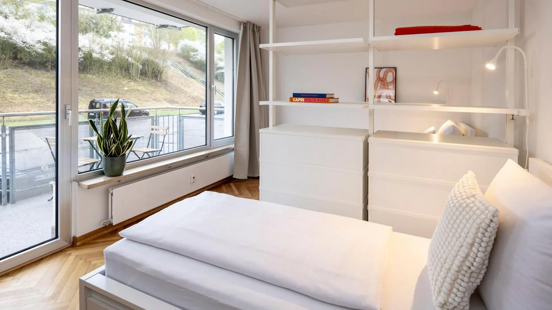 Apartmenthaus Kitzingen - Grosszuegige Wohnungen Fuer Je 4-8 Personen Mit Balkon