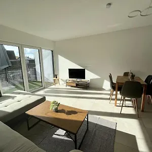  Apartment 3 Zw 95 M2 Neubau Kostenlos Parkplatz Im Hof